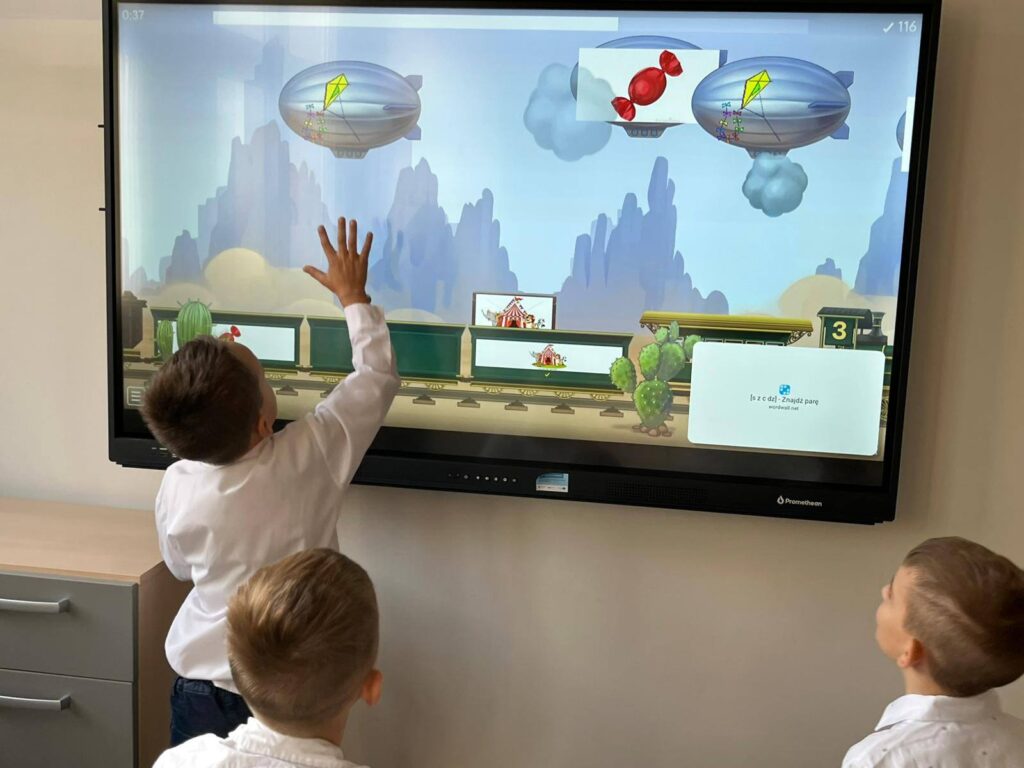Praca z monitorem interaktywnym
